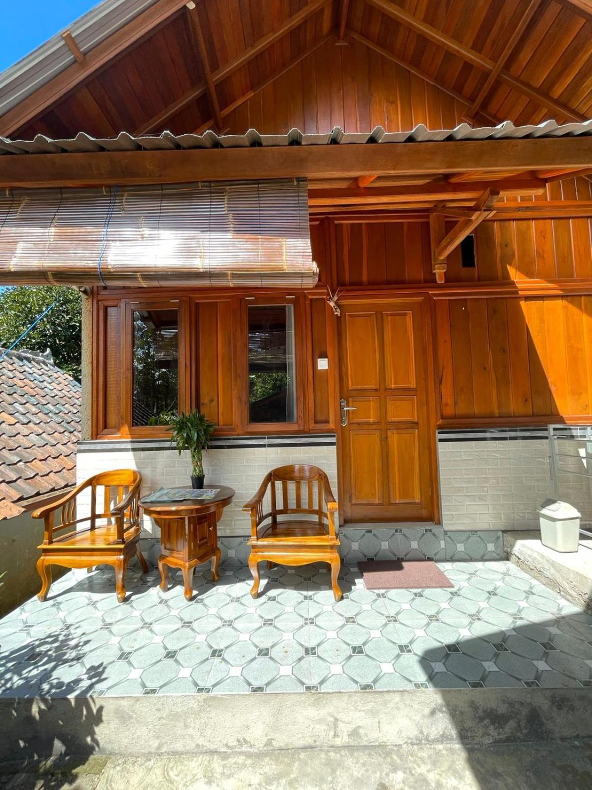 Friendly Homestay Lemukih Сінгараджа Номер фото